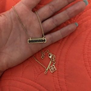 Kendra Scott necklace